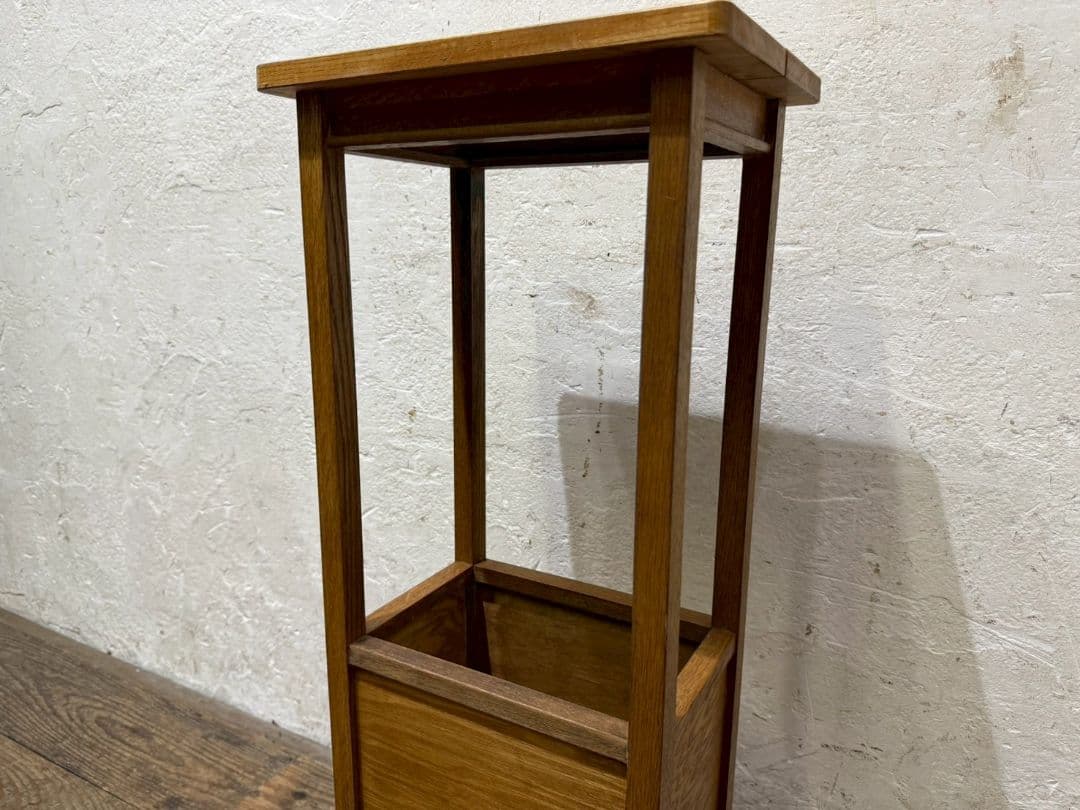 1178 小ぶりなサイドテーブル　陳列台　展示台　花台　古家具　レトロ　和モダン