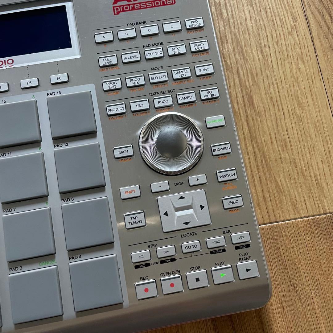 DJ機材 AKAI professional MPC STUDIO