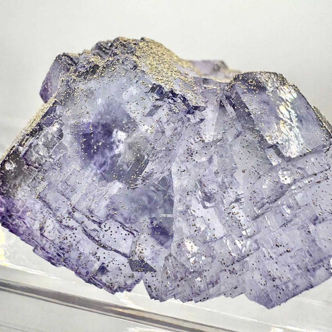 566 中国　ヤオガンシャン産　フローライト&パイライト