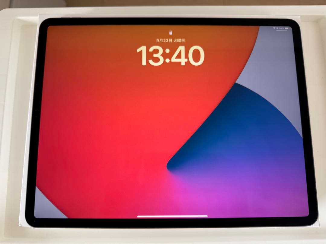 iPad Pro 12.9 インチ 第4世代 +Smart Keyboard