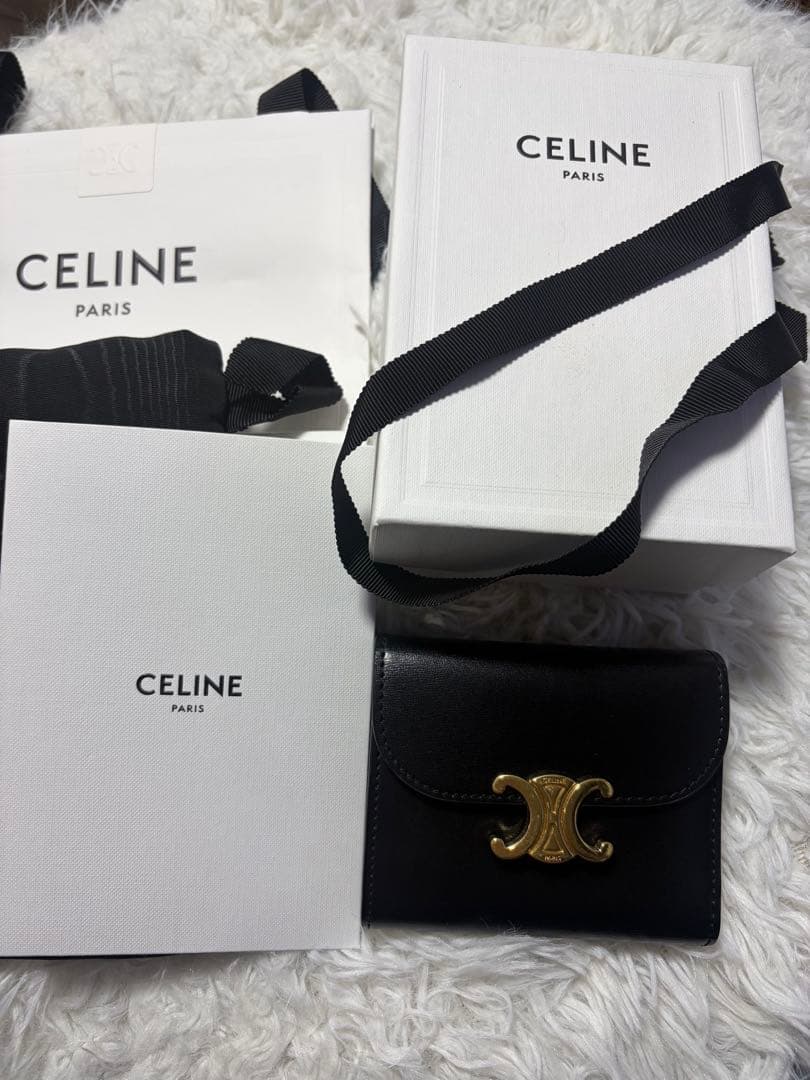 CELINE トリオンフ　ブラック 三つ折り財布　セリーヌ