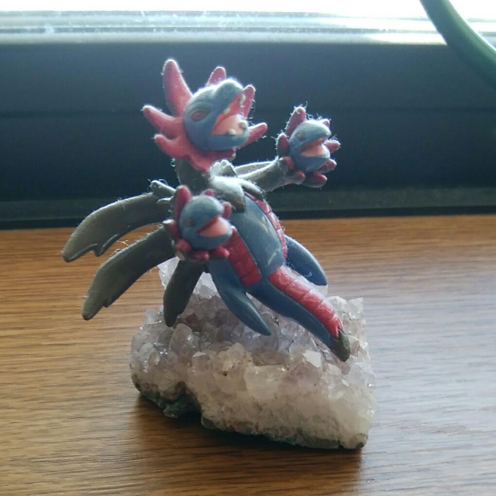 フィギュア　紫水晶