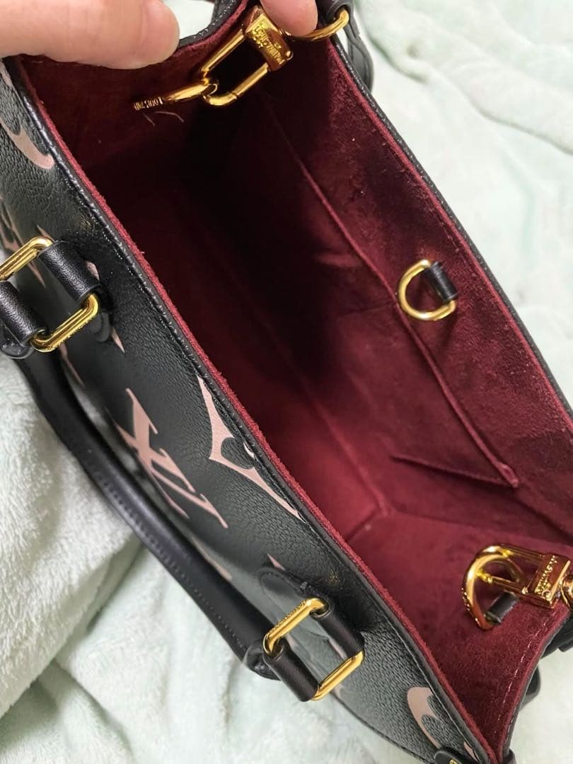 【実写画像】BLACK＆PINK モノグラム ショルダーバッグ