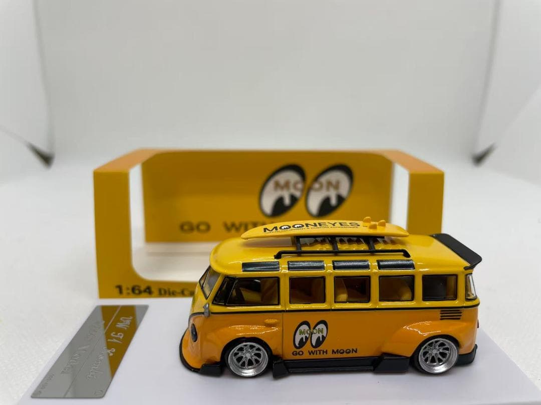 ミニカー 4R-778 TPC 1/64 VW T1 Kombi MOONEYES
