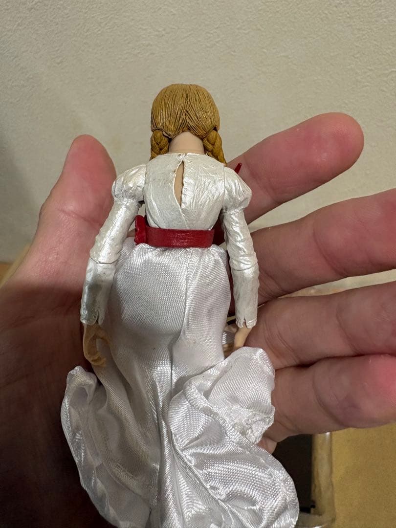 neca ネカ アナベル 死霊博物館 アナベルwithショーケース 3520