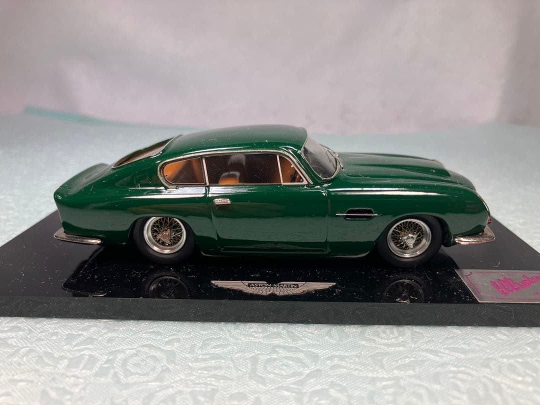Illustra ホワイトメタル　アストン・マーティン　DB6 グリーン
