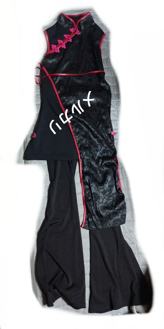 QutieFrash 黒赤チャイナドレス 花ボタン付き