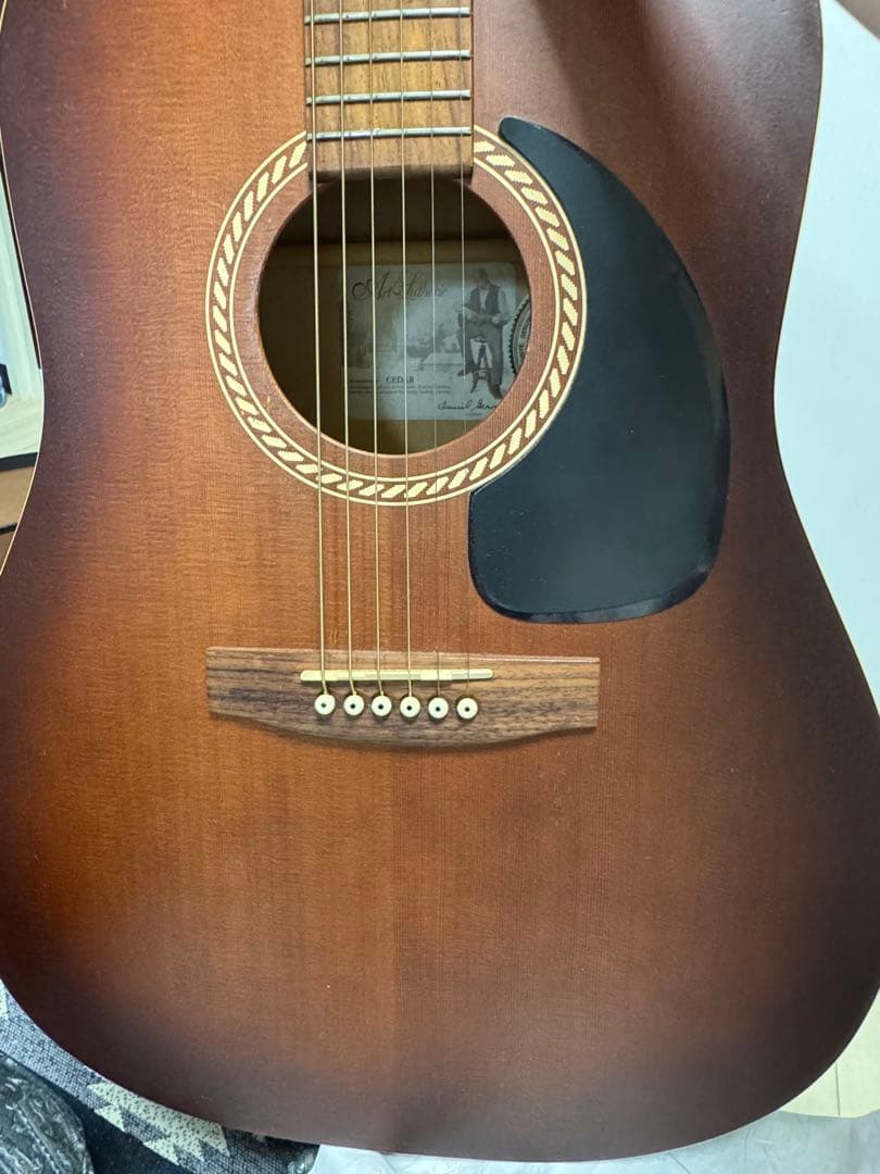 Art & Lutherie cedar アコースティックギター ハードケース付