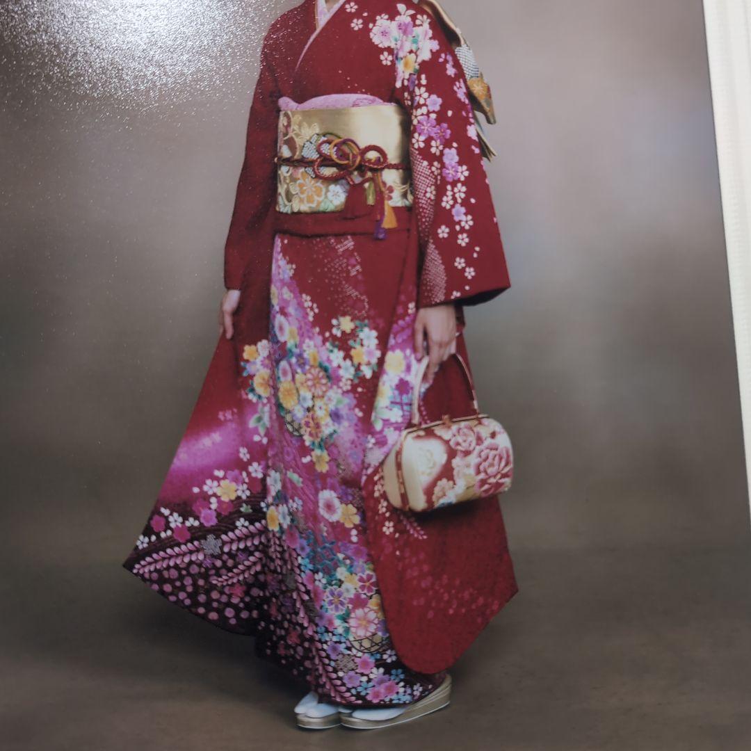 ★19日まで最終出品★美品成人式振り袖赤色 花柄 絹長襦袢付き
