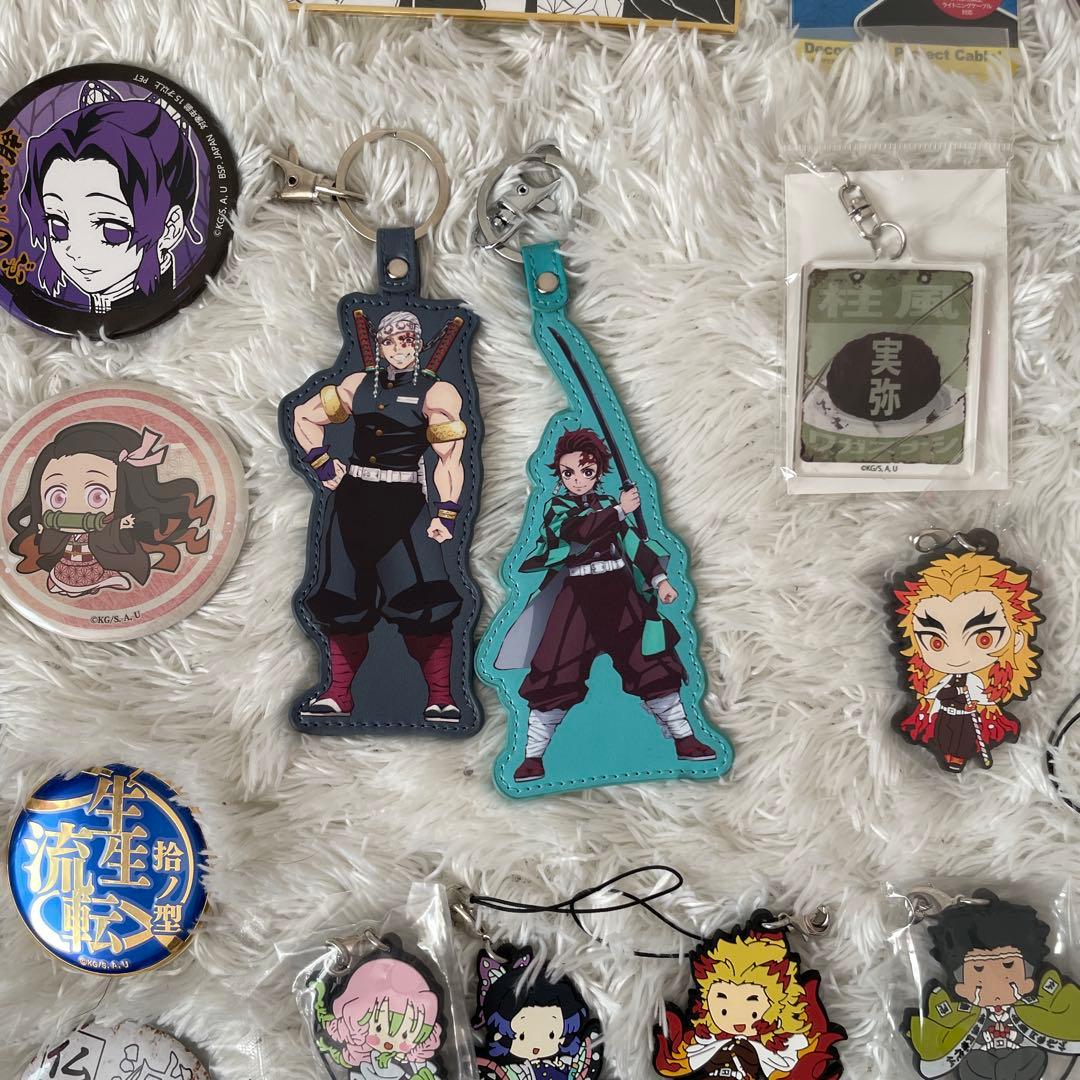 ☆☆鬼滅の刃・フィギュア・マスコット・缶バッジ等☆まとめ売り☆☆