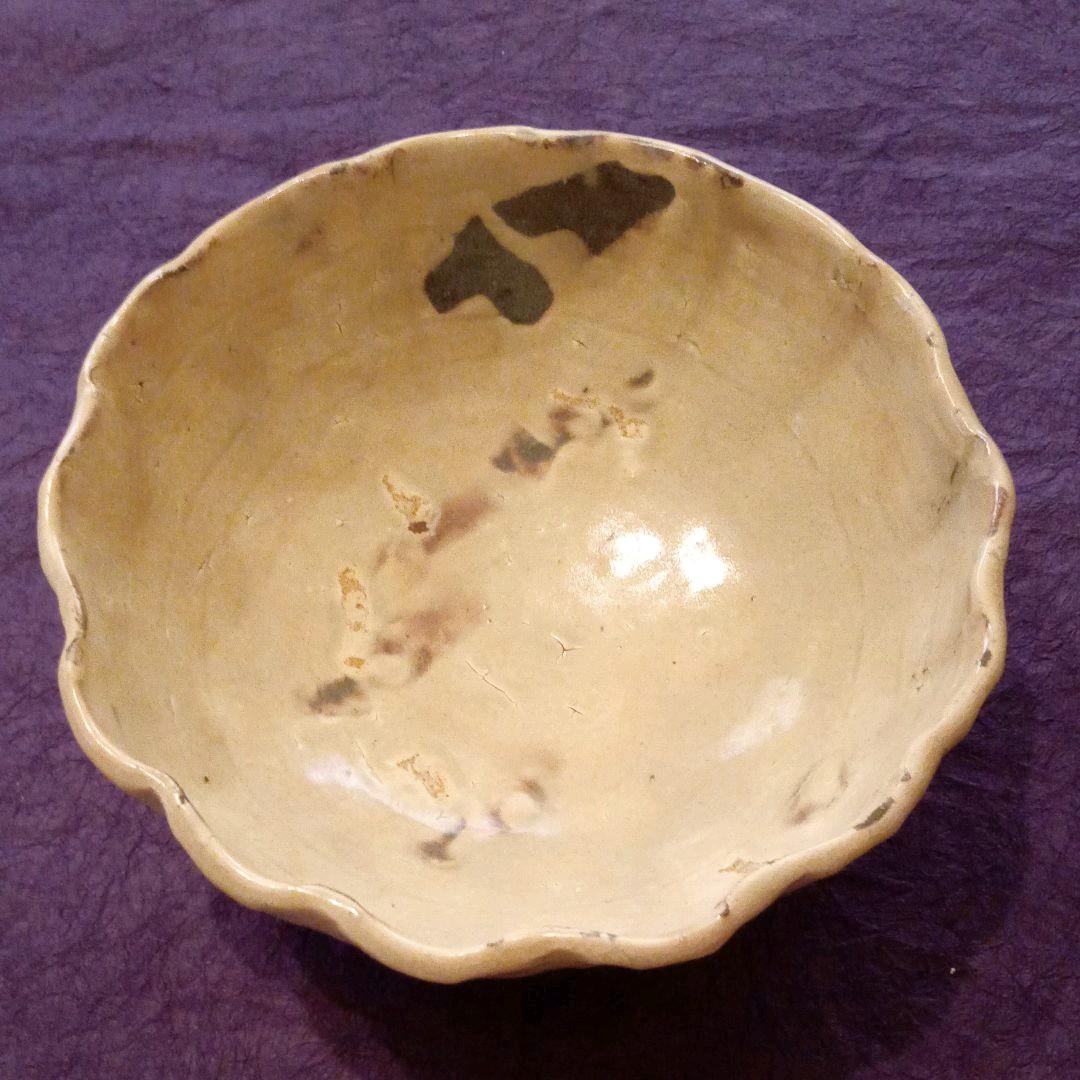 信楽焼　粉引輪花8寸鉢