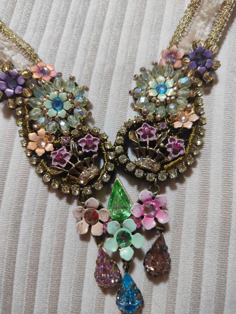 【値下げ】ミハエルネグリン☆レースの 花モチーフネックレス