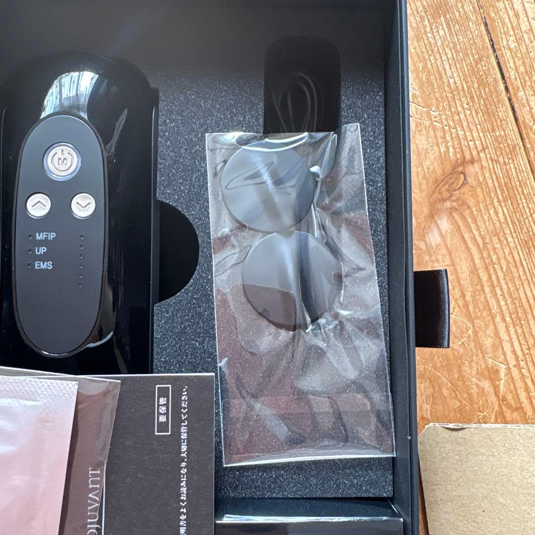 新品　アジュバンADJUVANT 美顔器ビューティールッソⅡ アジュバン　EMS