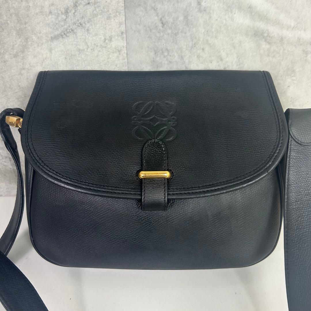 ロエベ ショルダーバッグ アナグラム ゴールド金具 本革 黒