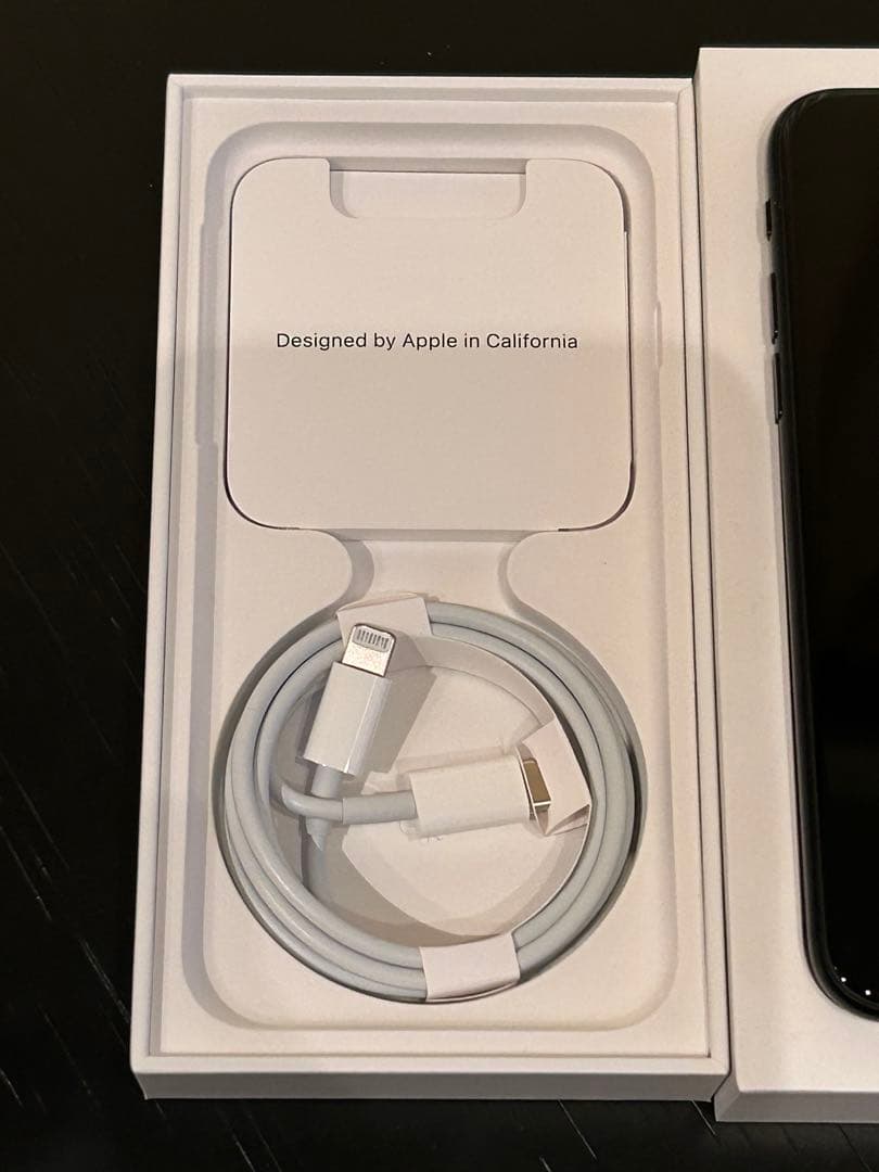 iPhone SE 第二世代 スマートフォン本体 ブラック