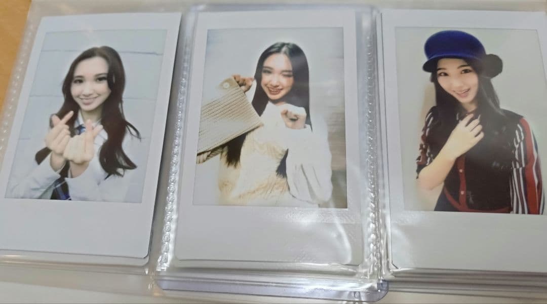 Girls2 グッズ　まとめ売り　サインあり