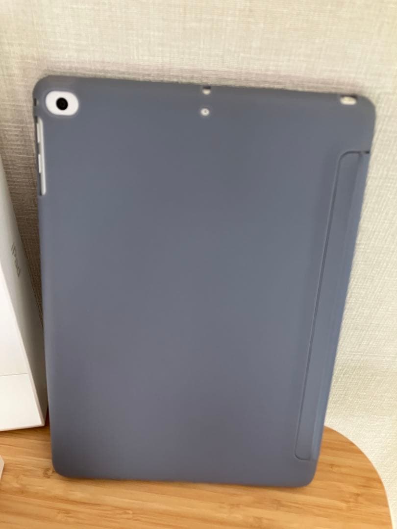 iPad 第6世代 32GB シルバー