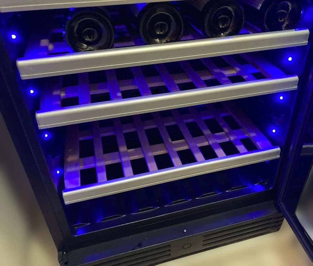 サ*コ様 ドメッティックワインセラーMaCave D100BK (右開き 94本