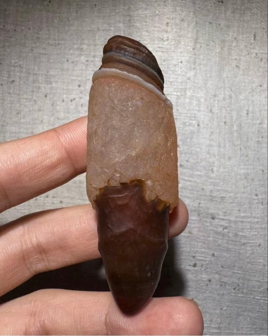 アラシャンゴビアゲート　蒙古瑪瑙　原石　水石　翡翠　オパール　根付　天珠 勾玉