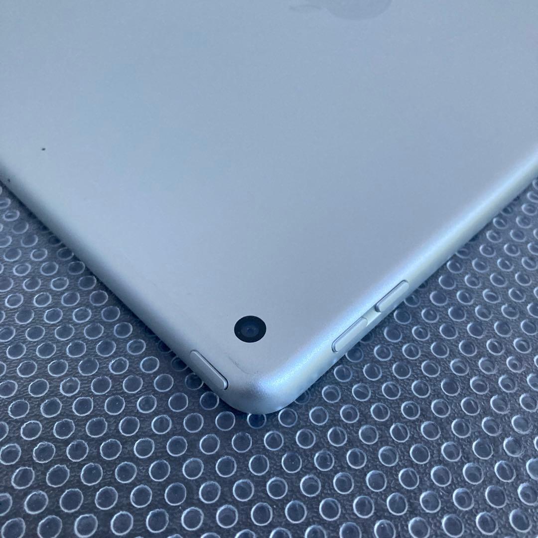 3586【早い者勝ち】美品☆iPad8 第8世代 32GB WIFIモデル☆