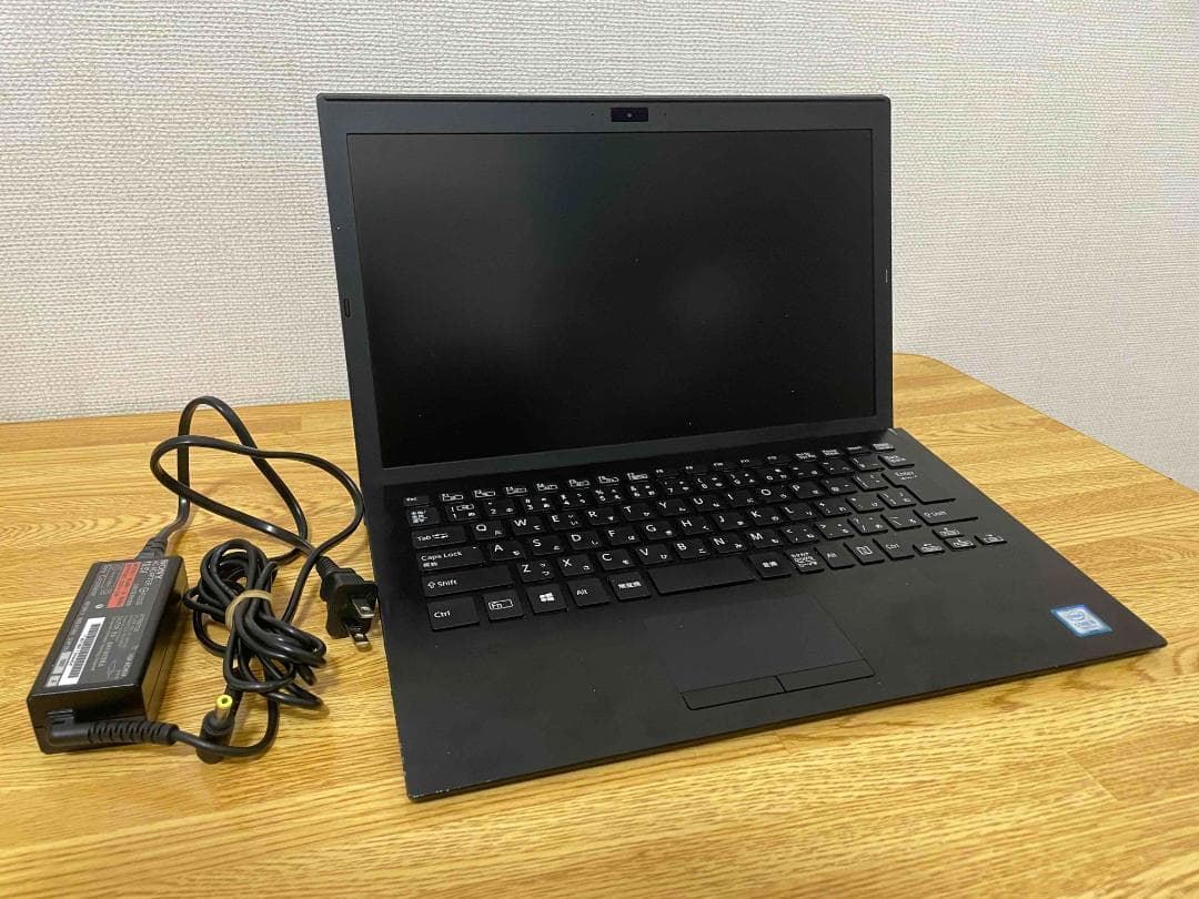 1*2様 軽くて薄くすぐ使えるSONY VAIO Win11/SSD256GB/