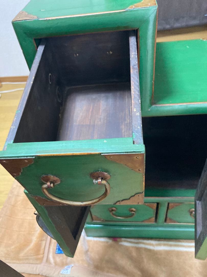 階段型木製タンス グリーン