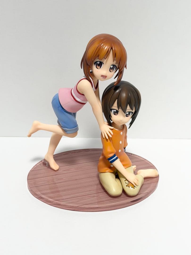 コトブキヤ ガールズ＆パンツァー 西住みほ＆西住まほ DX版 アクリルボード付き