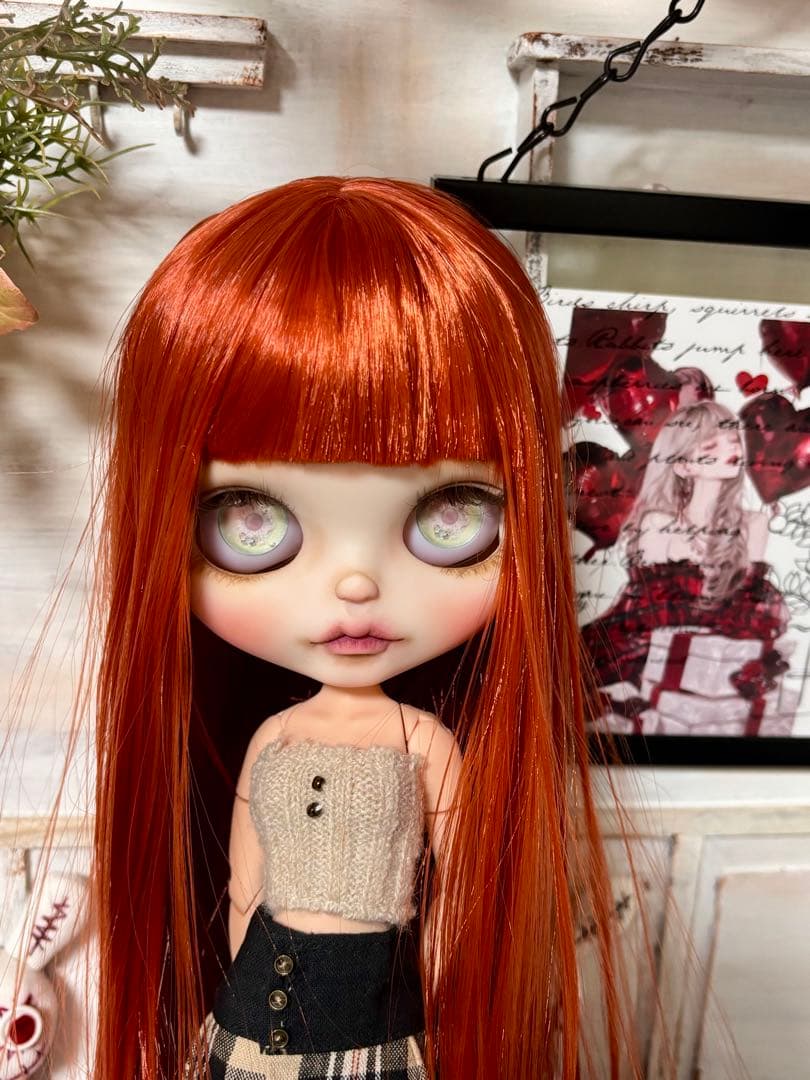 カスタムアイシードール　ネオサイズ　白肌　赤茶サラサラストレート