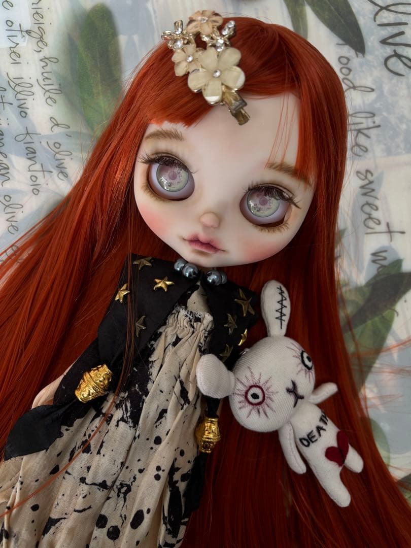 カスタムアイシードール　ネオサイズ　白肌　赤茶サラサラストレート