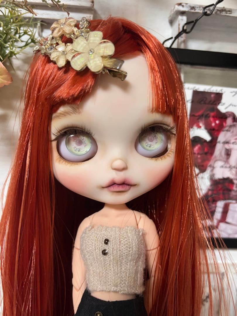 カスタムアイシードール　ネオサイズ　白肌　赤茶サラサラストレート