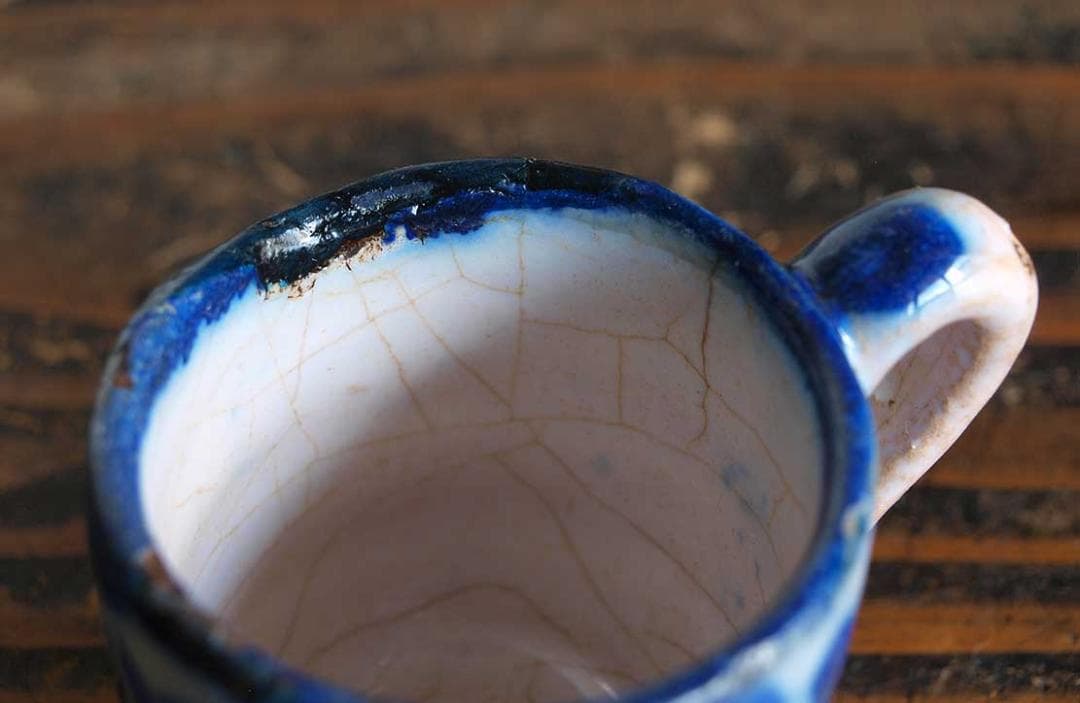 青い模様の小さなカップ マニセス ムエル ブリュロカップ スペイン古陶/J981