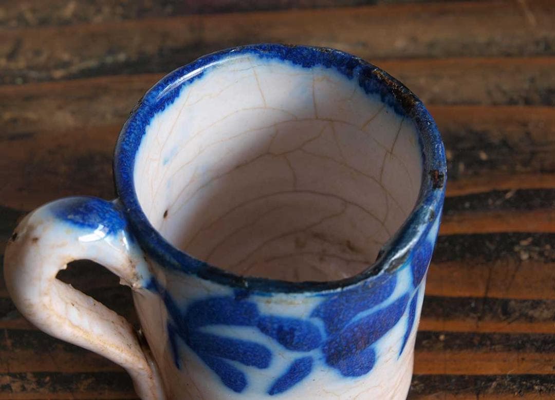 青い模様の小さなカップ マニセス ムエル ブリュロカップ スペイン古陶/J981