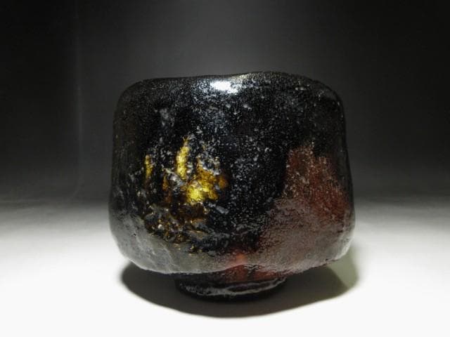 楽吉左衛門九代 了入 黒茶碗／表千家十一代 碌々斎 書付「夜花」／共箱