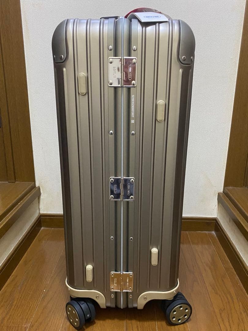 新品 旧 リモワ ルフトハンザ プライベートジェット 67L チタニウム