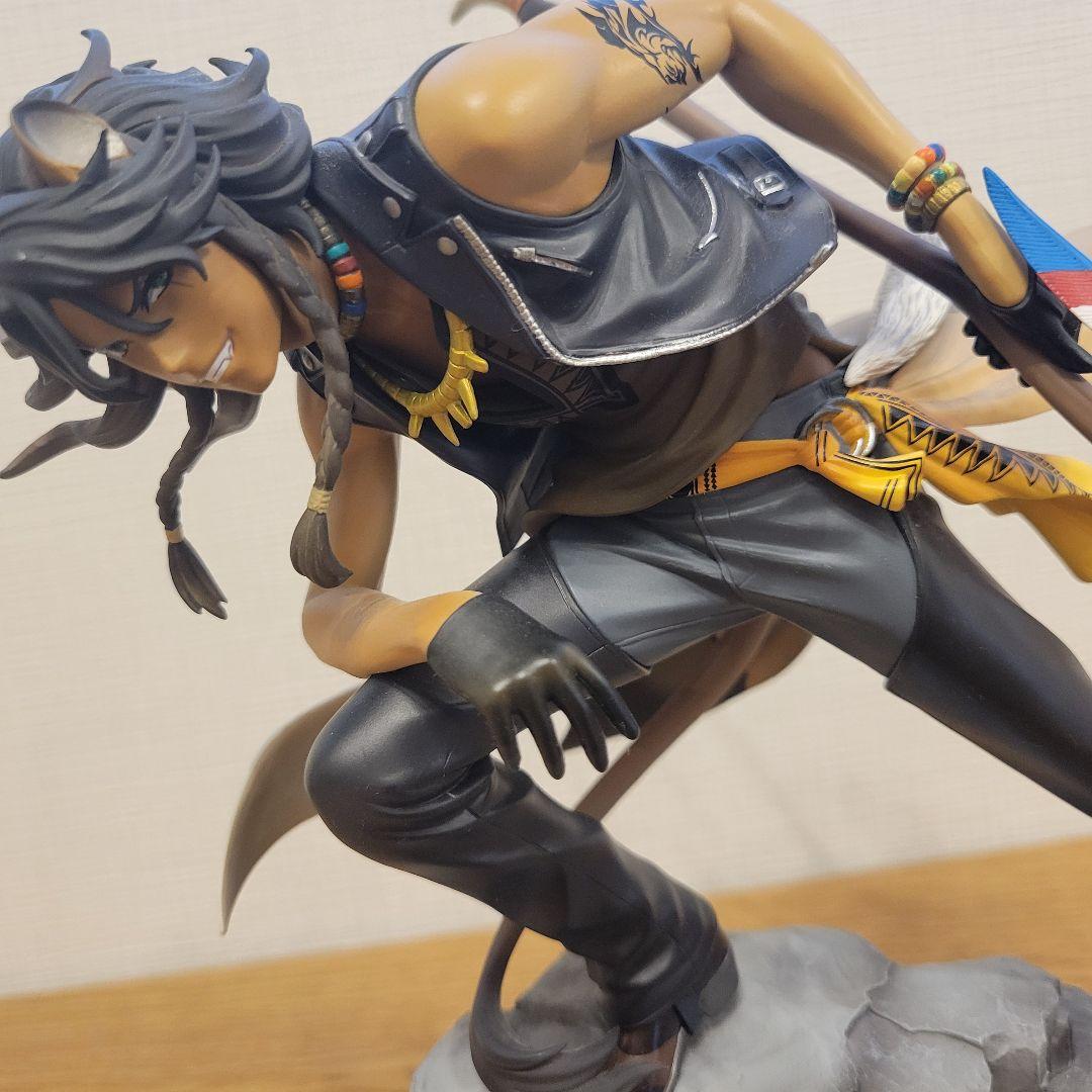 ツイステ レオナ・キングスカラー フィギュア　1/8 アニプレックス