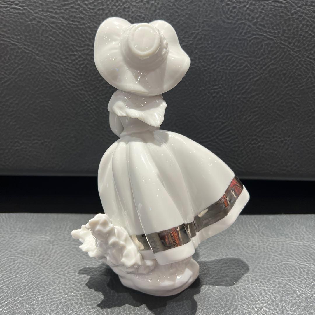 LIADRO リヤドロ（陶器人形 置物） 花と少女 綺麗な花ばかり　スペイン製