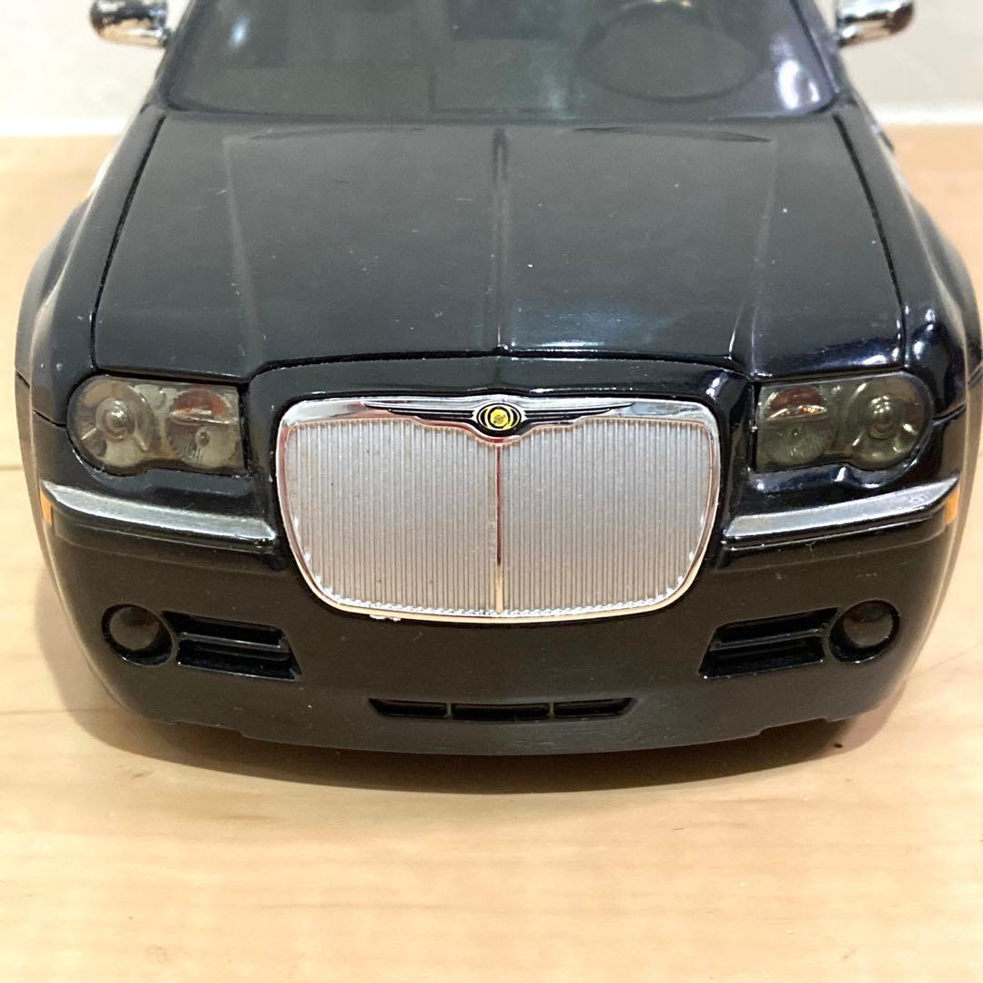 ミニカー JADA DUB CITY KUSTOM$ Chrysler 300C 1/18