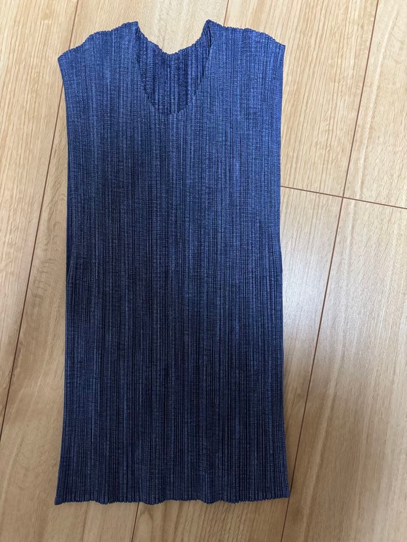 最終価格♡プリーツプリーズ　ノースリーブトップス