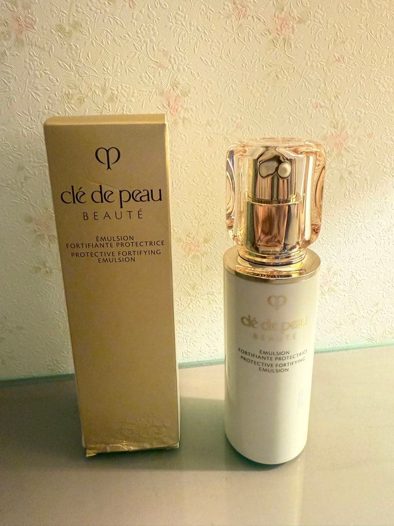 クレ・ド・ポー ボーテエマルションプロテクトゥリスｎ乳液　日中用本体125ml