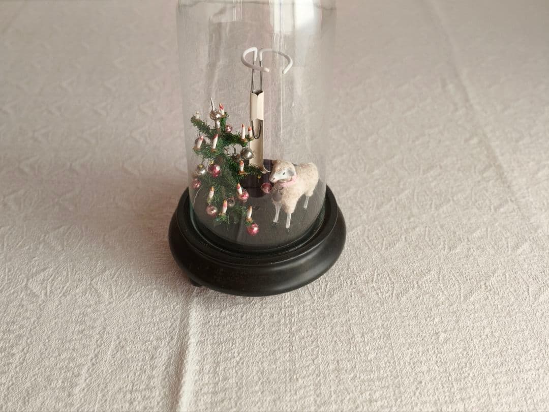 * vintage ✵ ガラスドーム オールドツリーと羊さん