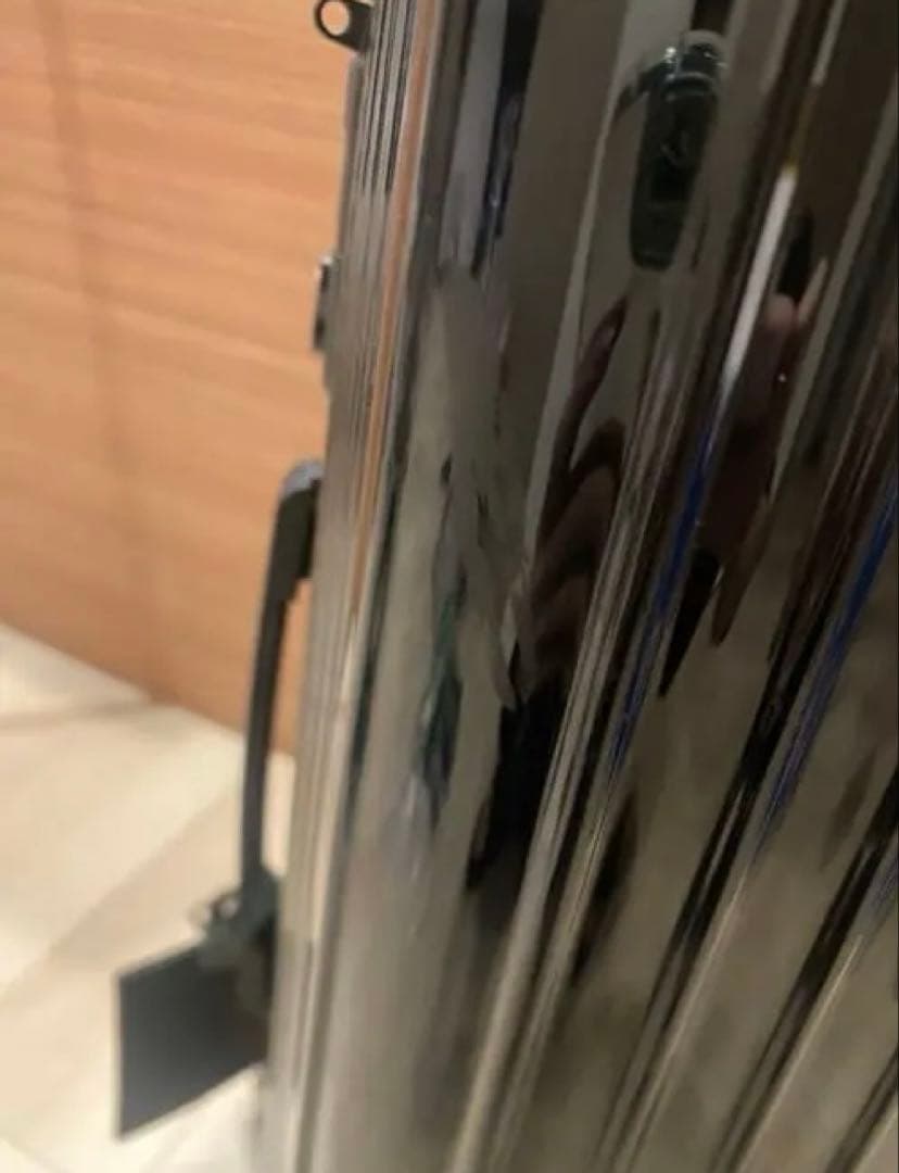 RIMOWA リモワ スーツケース 63L エッセンシャル　チェックインM