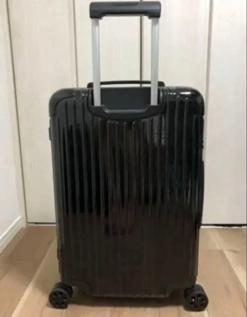 RIMOWA リモワ スーツケース 63L エッセンシャル　チェックインM