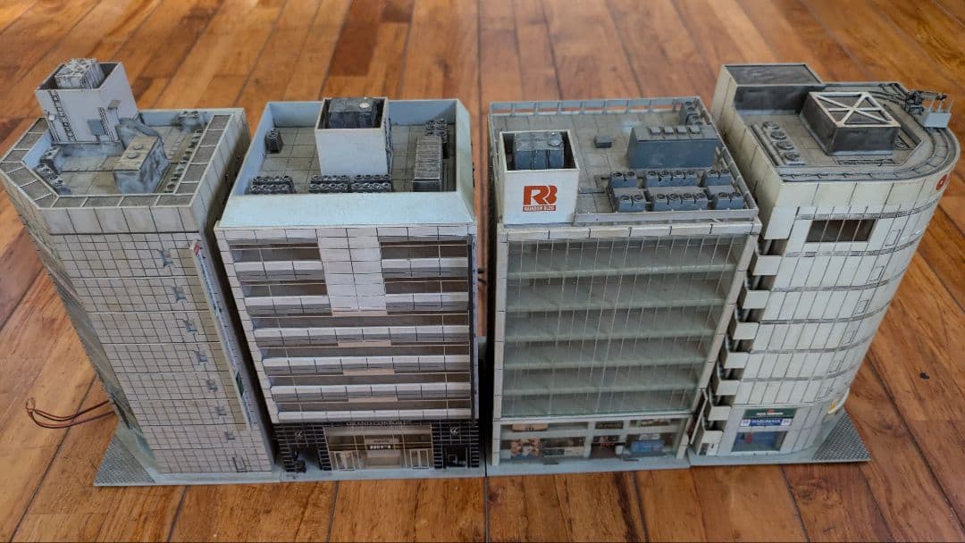 KATOストラクチャー完成品ブランドビル4個セット 各ビルフィギュア付き