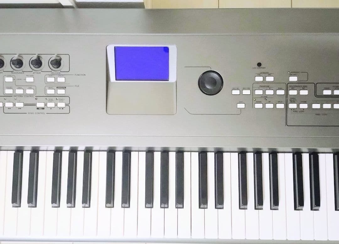希少 廃盤 ヤマハ YAMAHA キーボード シンセサイザー MM8