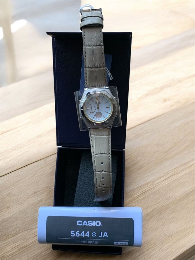 値下げしました！！【新品未使用】CASIO ソーラー時計