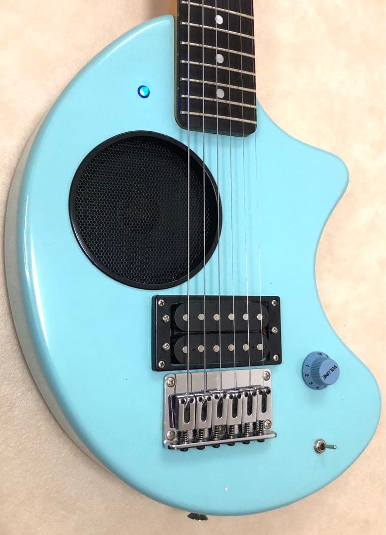 【超美品】ZO-3 ライトブルー アンプ内蔵ミニギター 専用ケース付 ぞーさん
