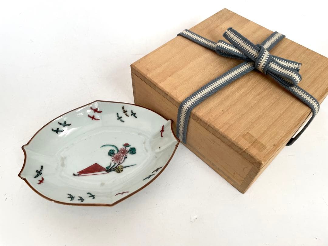 骨董　アンティーク　色絵古九谷　菊図　変形皿　小皿　重陽節句　古九谷　初期伊万里