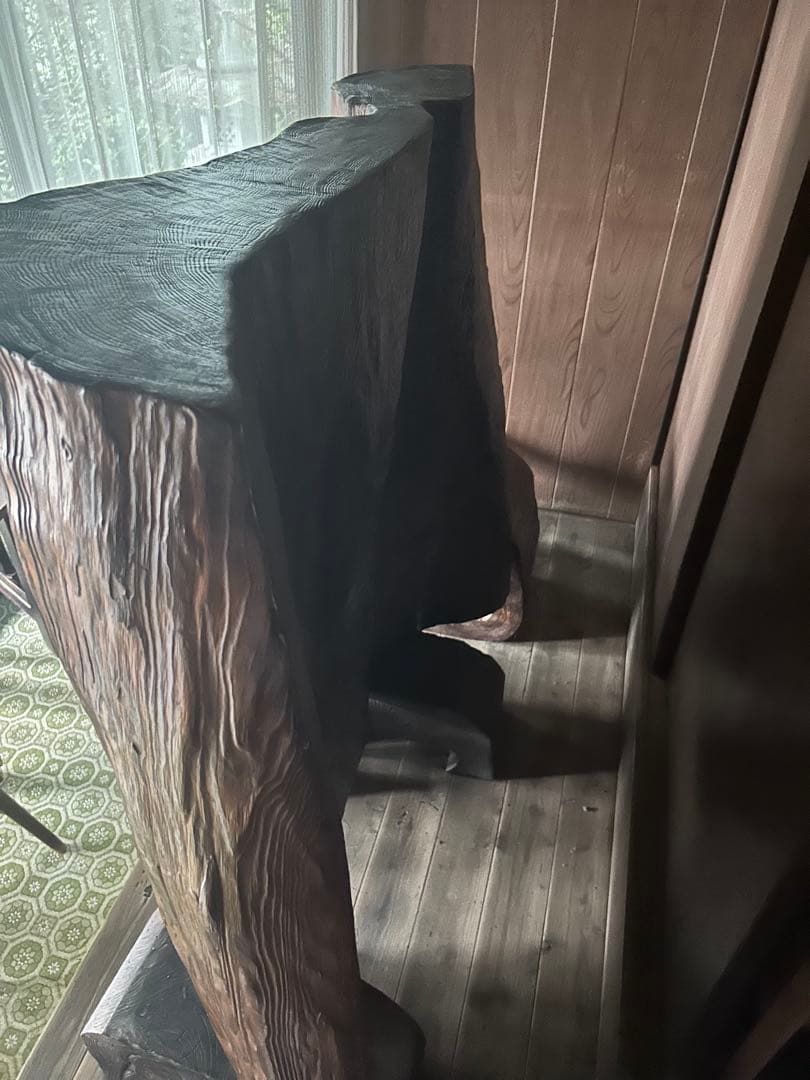 大幅値下げ‼️大小の木の彫刻オブジェ2点セット。台座付き。