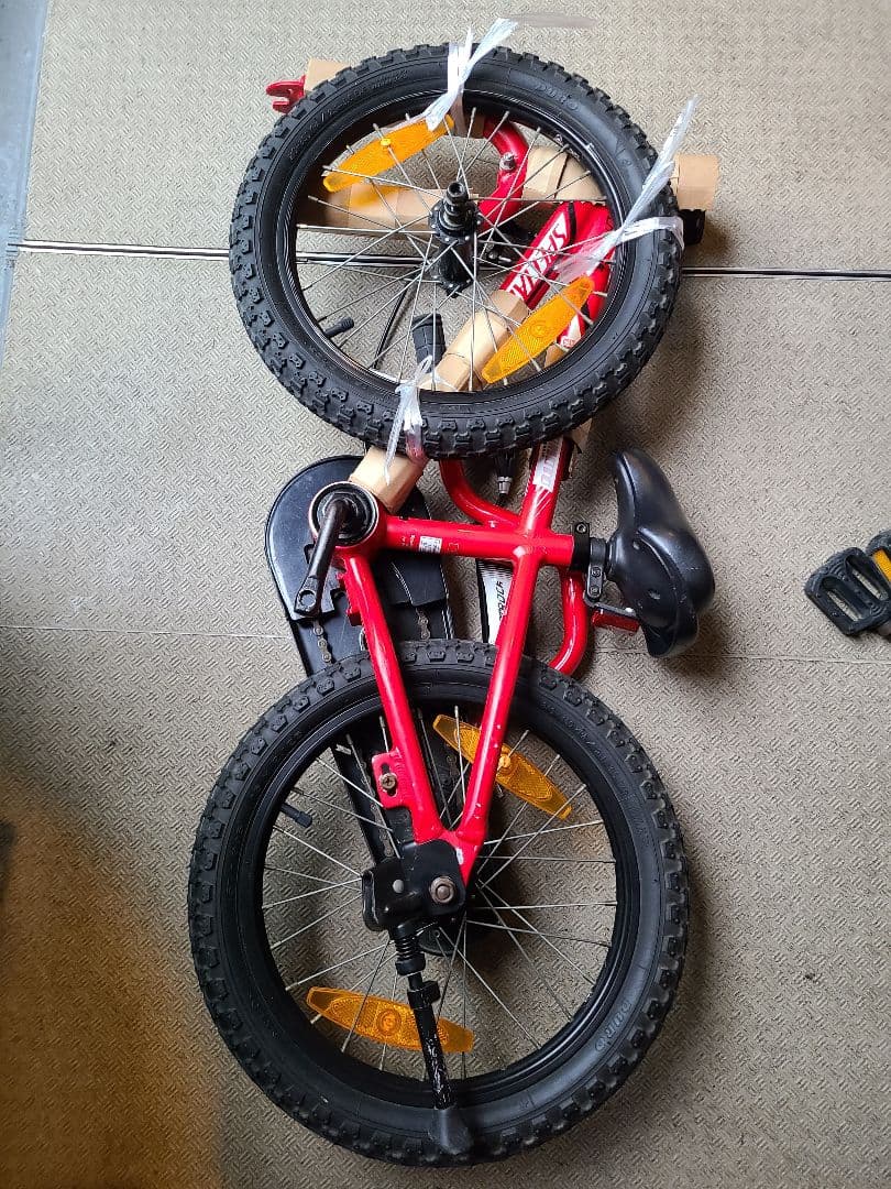 Specialized 子供用自転車 16インチ レッド