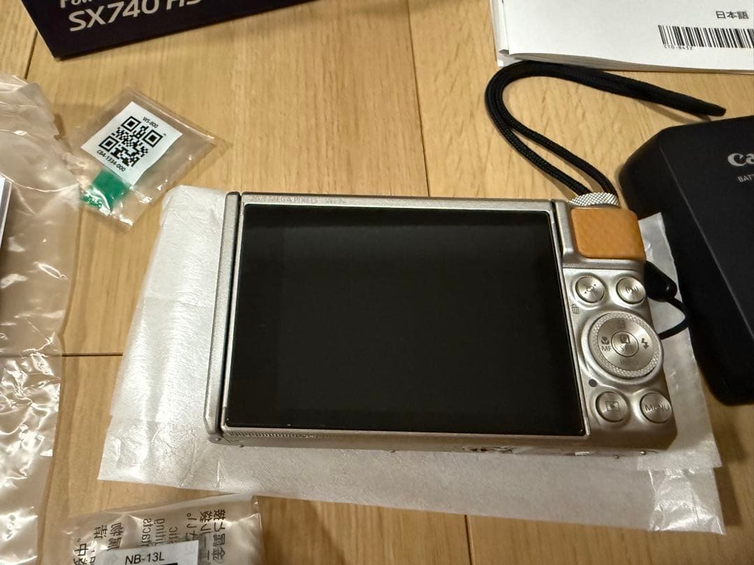 Canon コンパクトデジタルカメラPowerShotSX740 HS シルバー